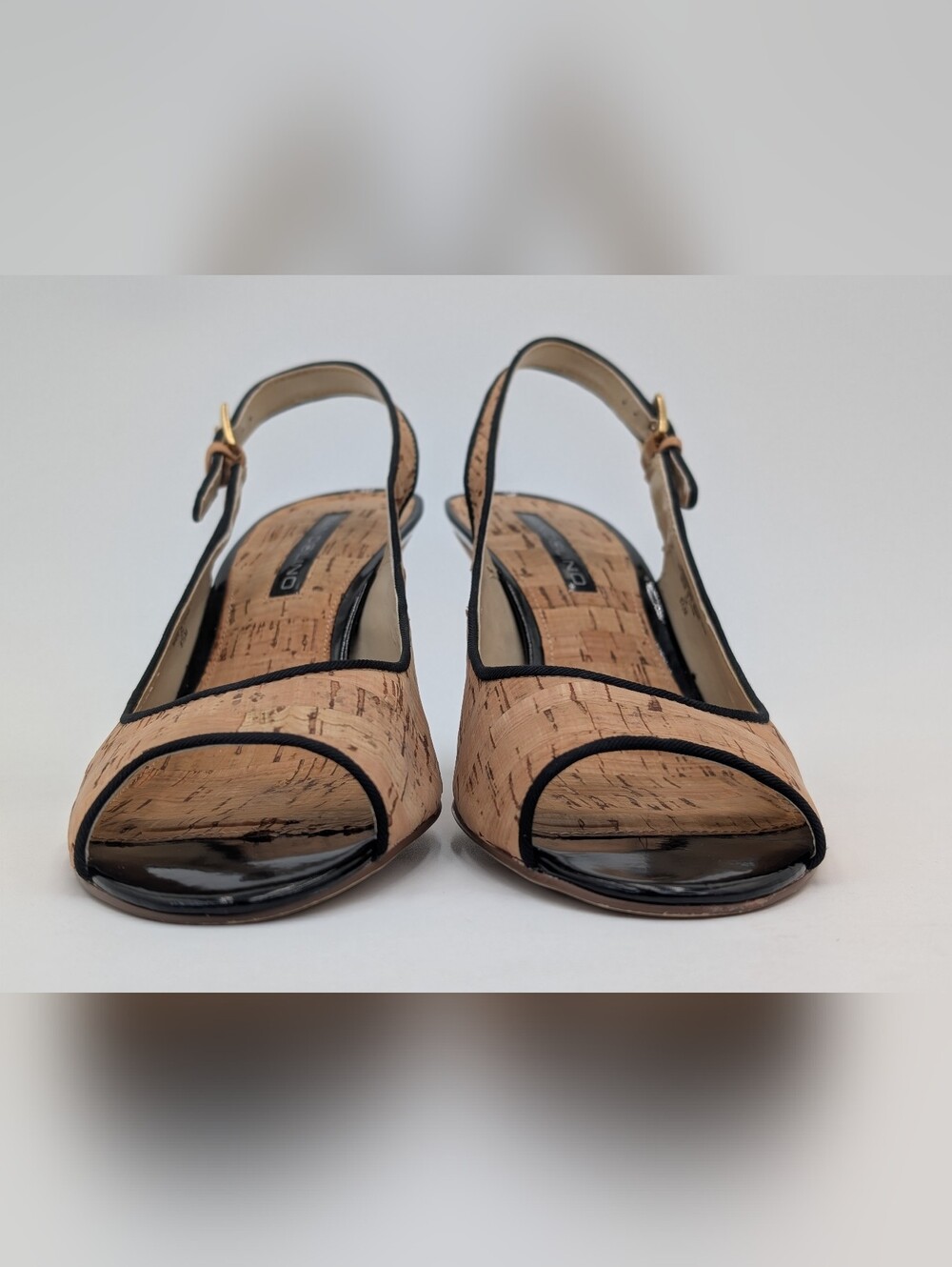 Bandolino Bardeco Size 8.5 Natural Cork Black Trim Gold Buckle Peep-Toe Stiletto - Picture 11 of 17